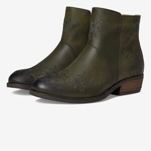 Taos Privilege 2 Olive Floral Embroidered Ankle Boots